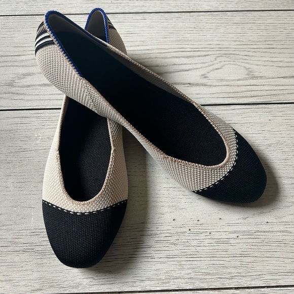 Rothy’s  Colors - Tuxedo flats - Picture 1 of 6